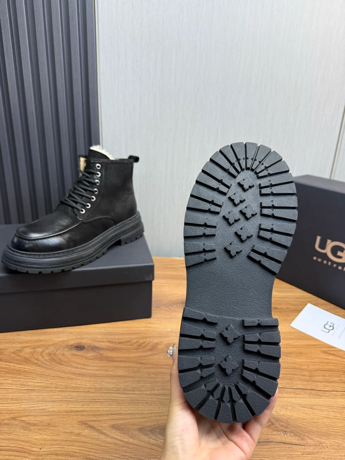 Factory price 680💰 [UGG] Men's hot winter warm boots🐑Simple and fashionable design, cowhide➕comfortable and warm wool lining. Soft and comfortable to wear, good warmth retention, and excellent foot feel. Regular size 38-45